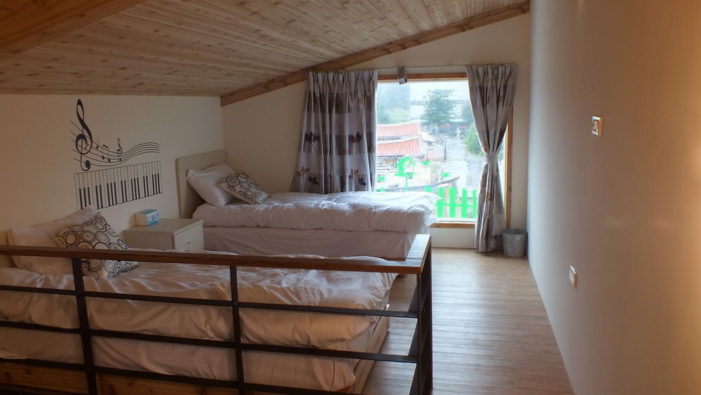 Ding Ding Homestay Csinhu Kültér fotó