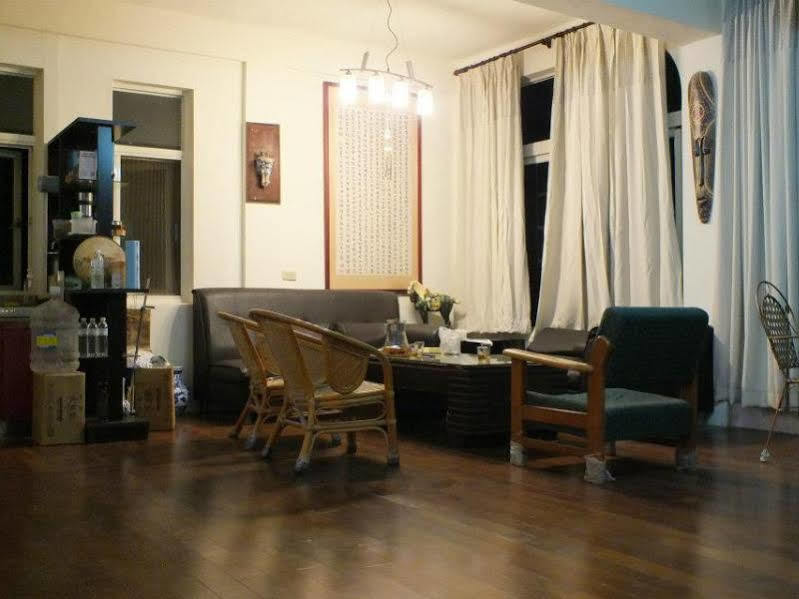 Ding Ding Homestay Csinhu Kültér fotó